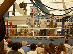 Karl-Heinz
                Wildmoser und Ali Cukur von TSV 1860 Boxen